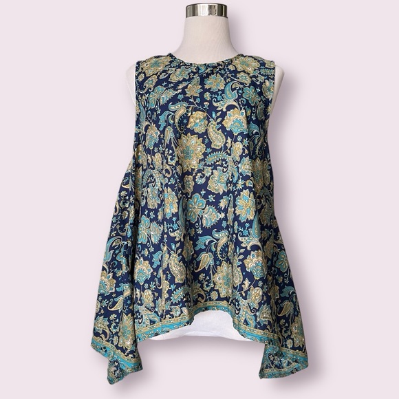 Cyn by Cynthia Mehra Asymmetrical Floral Sleeveless Blouse - Picture 2 of 4